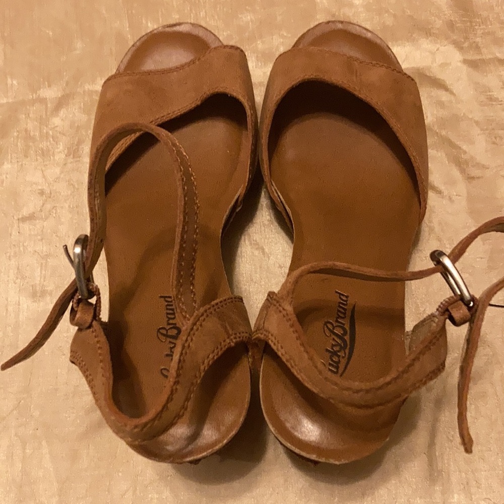 Lucky Brand Marshha Brown Stud Wedge Sandal - Picture 4 of 5